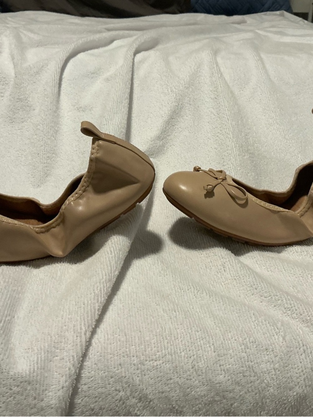 Dream Pairs Women’s Tan Ballet Flats with Bow - Picture 5 of 6